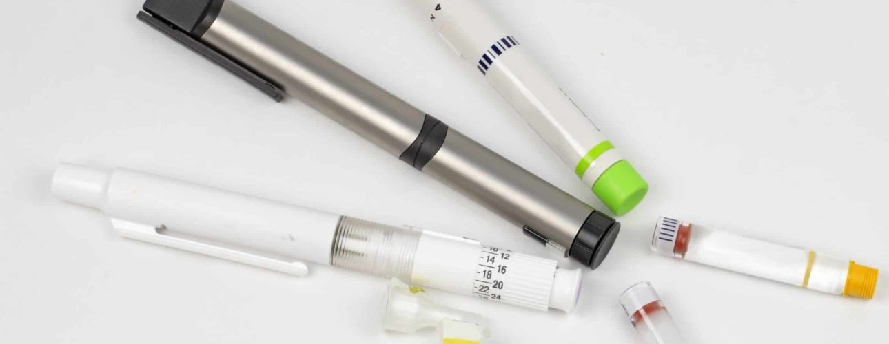 759366 - different types of pens for insulin administration.also two types of insulin flask and needles.