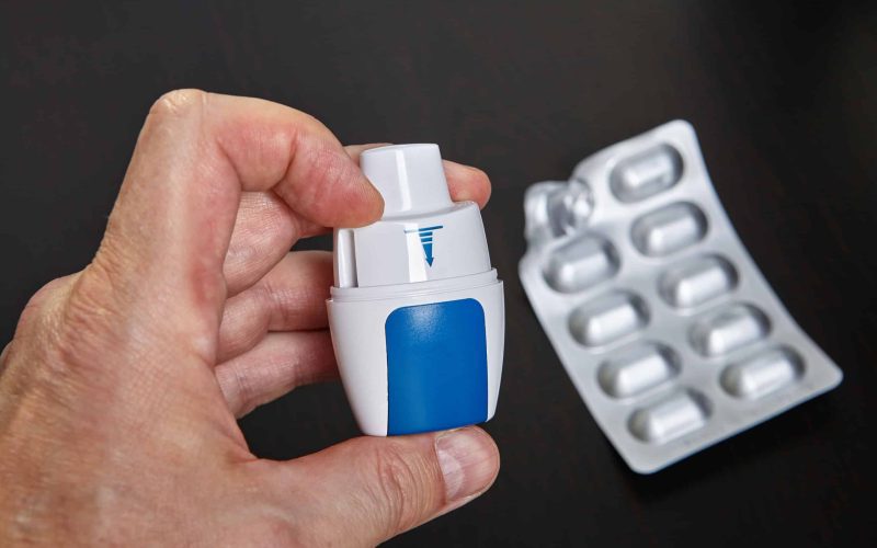 Bronchodilator inhaler with budesonide and formoterol. Dry powder in capsules for inhalation. It is used to treat respiratory diseases such as chronic obstructive pulmonary disease and asthma.